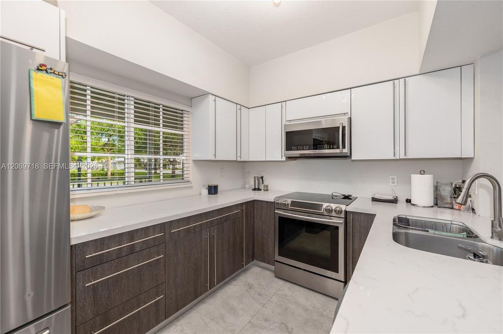 1960 NW 4th Avenue 42, Miami, FL 33136