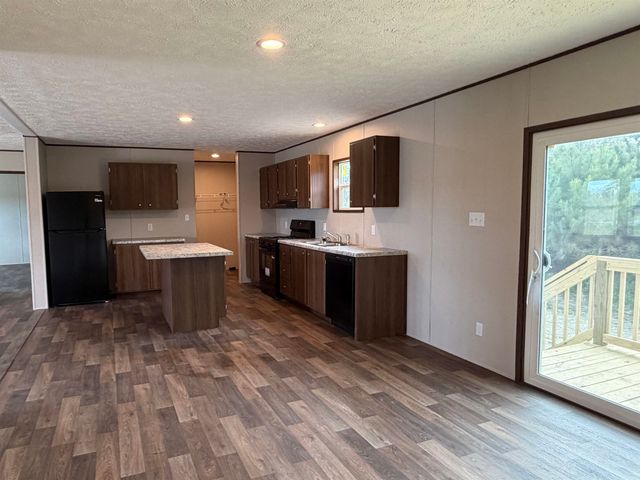 1340 W G Rd., Conway, SC 29526