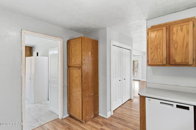 99 Valley View Court, Pineville, MO 64856