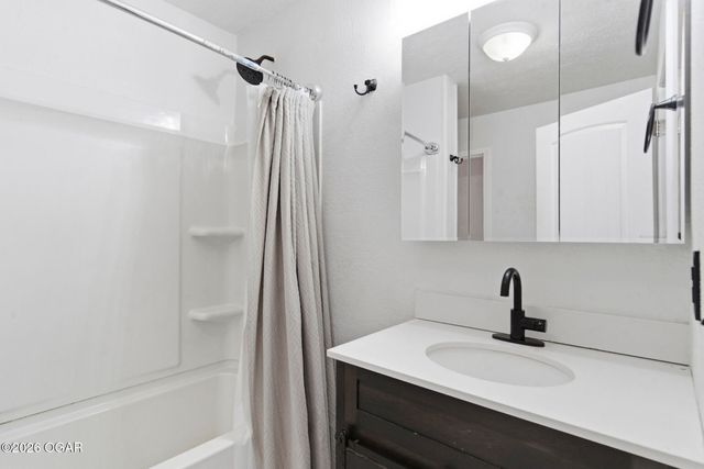 99 Valley View Court, Pineville, MO 64856