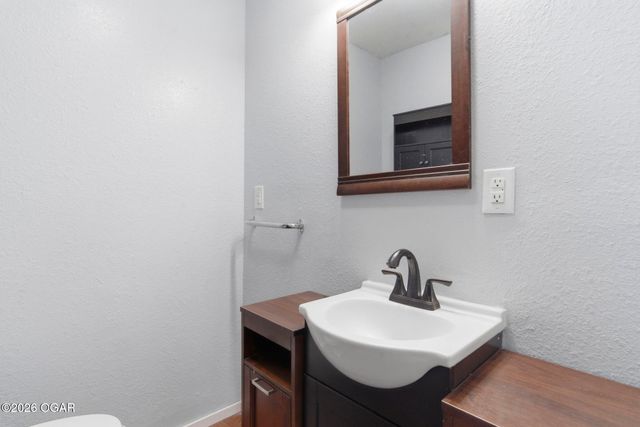 99 Valley View Court, Pineville, MO 64856