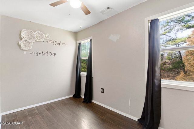 99 Valley View Court, Pineville, MO 64856