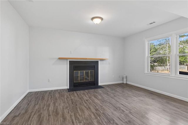 125 Millside WAY, Yorktown, VA 23692