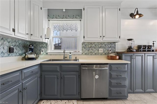 125 Millside WAY, Yorktown, VA 23692