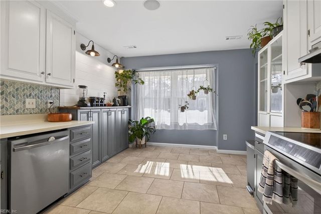 125 Millside WAY, Yorktown, VA 23692