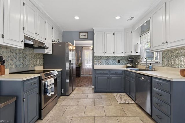 125 Millside WAY, Yorktown, VA 23692