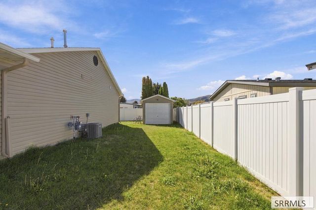 1863 Scottsdale Drive, Pocatello, ID 83202