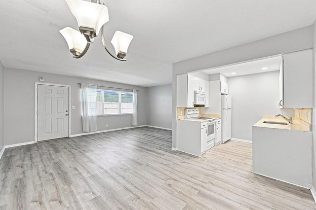 2404 ANTIGUA Circle G4, Coconut Creek, FL 33066
