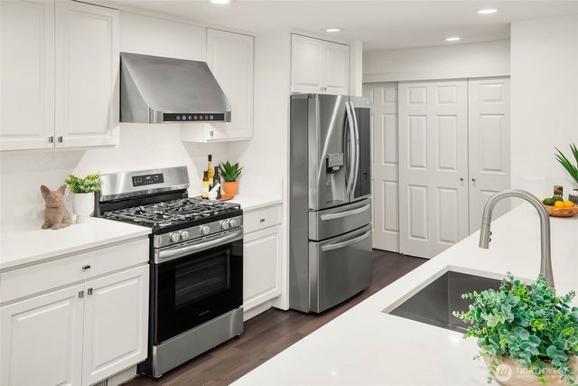 20 Cascade Key, Bellevue, WA 98006