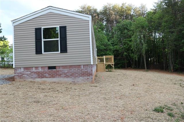 126 Sycamore Drive, Mount Airy, NC 27030
