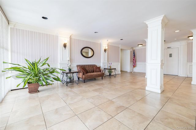 280 Guy Lombardo Avenue 3D, Freeport, NY 11520