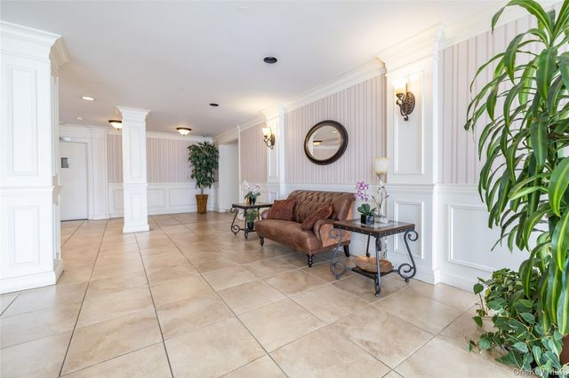 280 Guy Lombardo Avenue 3D, Freeport, NY 11520