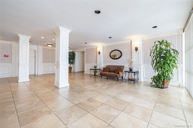 280 Guy Lombardo Avenue 3D, Freeport, NY 11520