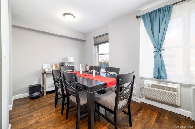 280 Guy Lombardo Avenue 3D, Freeport, NY 11520