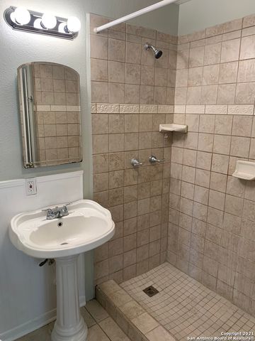 111 Laddie Pl Unit A, San Antonio, TX 78201