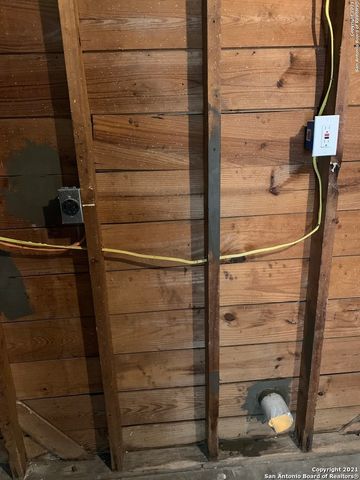 111 Laddie Pl Unit A, San Antonio, TX 78201