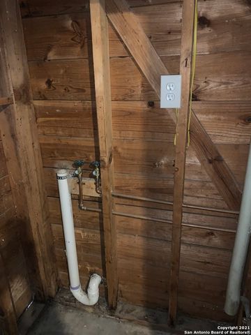 111 Laddie Pl Unit A, San Antonio, TX 78201