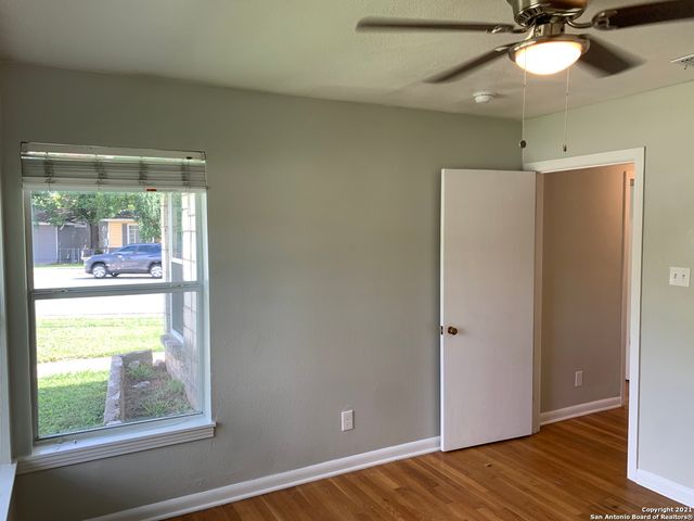 111 Laddie Pl Unit A, San Antonio, TX 78201