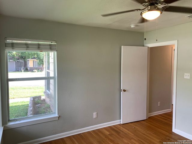 111 Laddie Pl Unit A, San Antonio, TX 78201