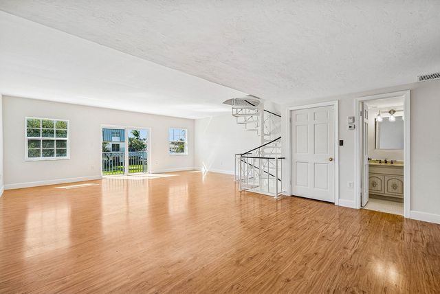 2000 S Ocean Boulevard Y1, Delray Beach, FL 33483