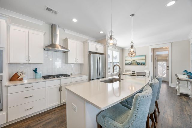 889 Carnes Crossing Boulevard, Summerville, SC 29486