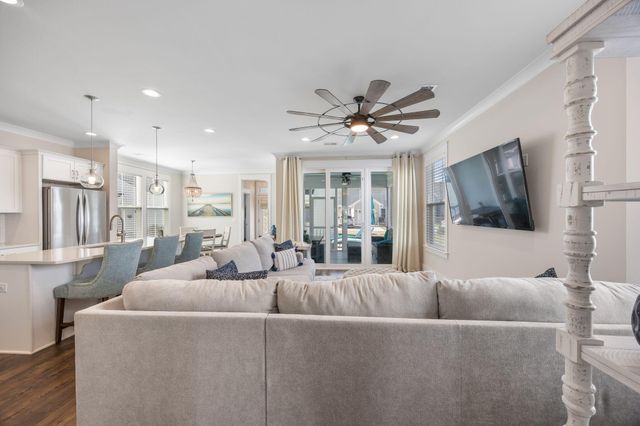 889 Carnes Crossing Boulevard, Summerville, SC 29486