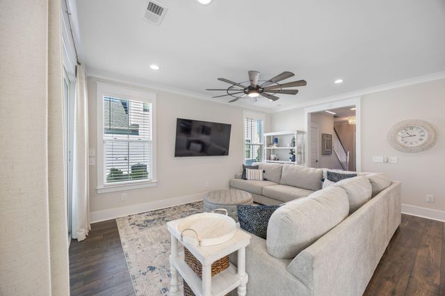 889 Carnes Crossing Boulevard, Summerville, SC 29486