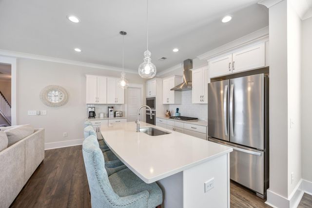 889 Carnes Crossing Boulevard, Summerville, SC 29486