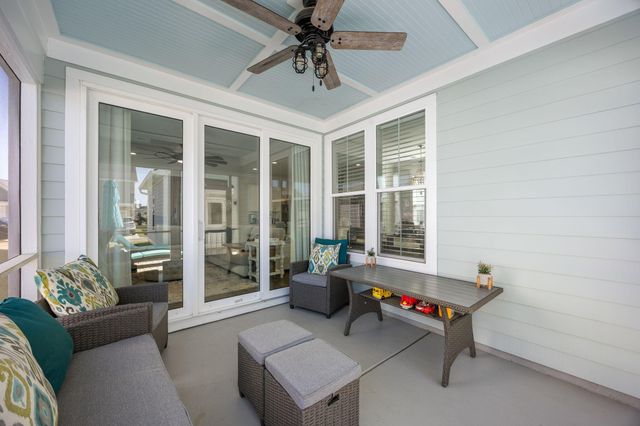 889 Carnes Crossing Boulevard, Summerville, SC 29486