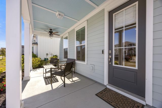 889 Carnes Crossing Boulevard, Summerville, SC 29486