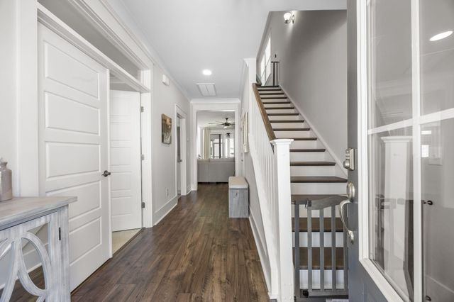 889 Carnes Crossing Boulevard, Summerville, SC 29486