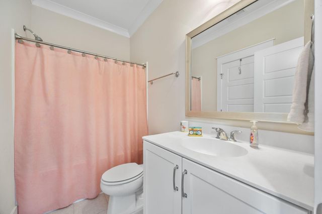 889 Carnes Crossing Boulevard, Summerville, SC 29486