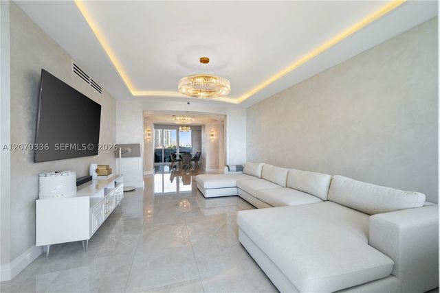19111 Collins Ave 403, Sunny Isles Beach, FL 33160