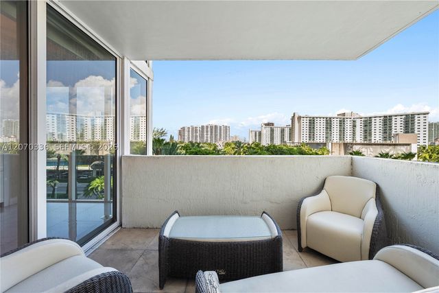 19111 Collins Ave 403, Sunny Isles Beach, FL 33160