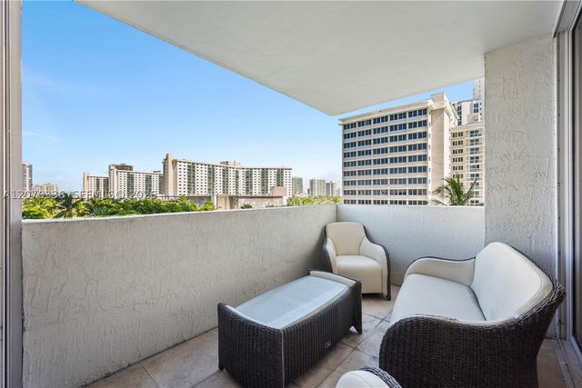 19111 Collins Ave 403, Sunny Isles Beach, FL 33160
