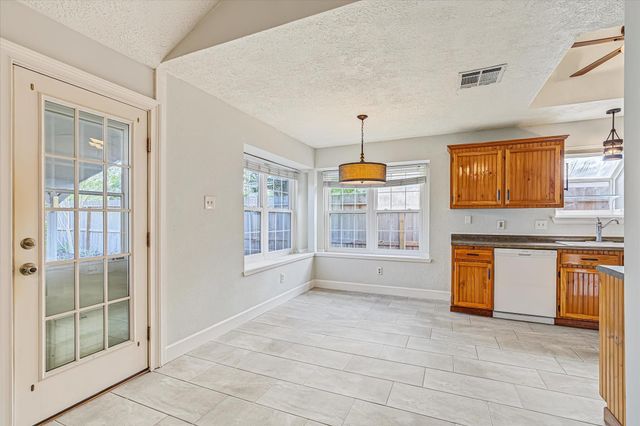 2803 Custer Drive, League City, TX 77573