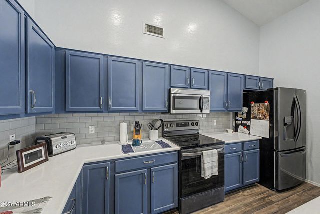 2894 W HIDALGO Street, Apache Junction, AZ 85120