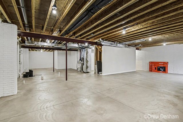 4219 Village Green Drive, Freeland, MI 48623