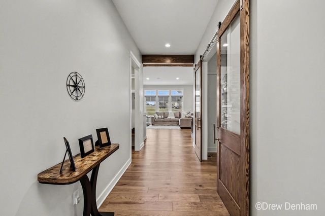 4219 Village Green Drive, Freeland, MI 48623