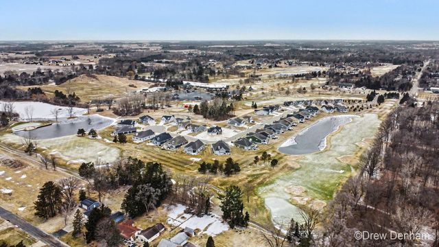 4219 Village Green Drive, Freeland, MI 48623