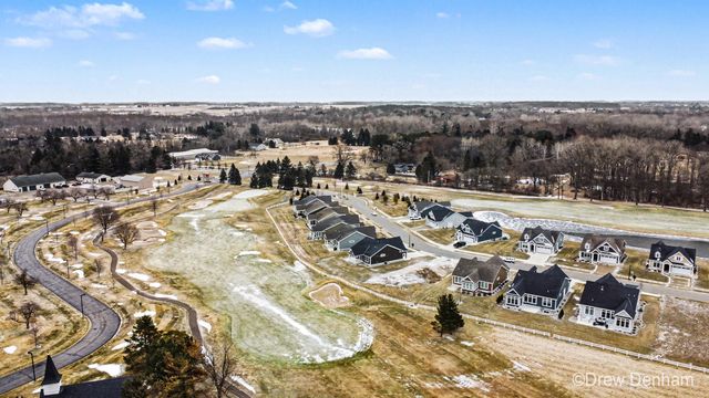 4219 Village Green Drive, Freeland, MI 48623