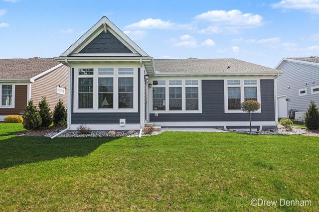 4219 Village Green Drive, Freeland, MI 48623