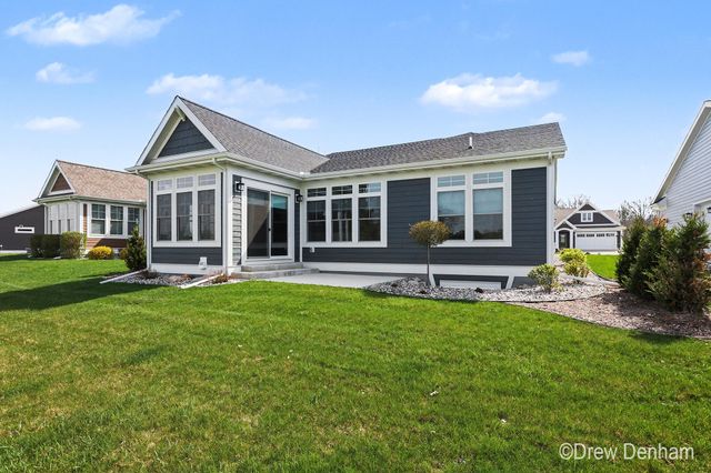 4219 Village Green Drive, Freeland, MI 48623