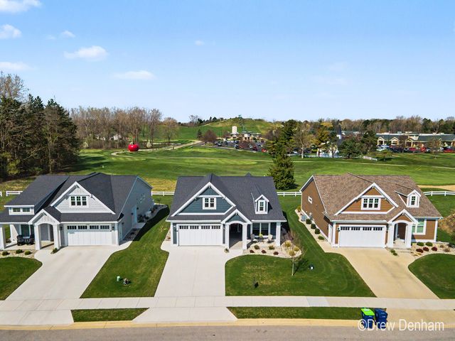 4219 Village Green Drive, Freeland, MI 48623