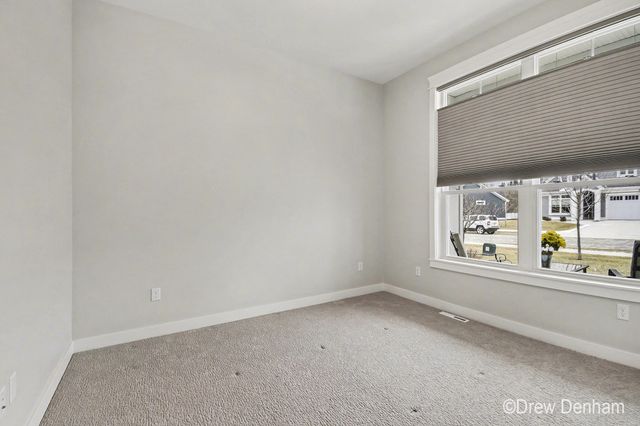 4219 Village Green Drive, Freeland, MI 48623