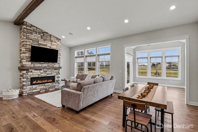 4219 Village Green Drive, Freeland, MI 48623