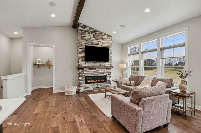 4219 Village Green Drive, Freeland, MI 48623