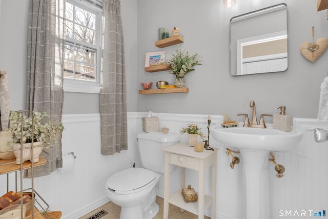 138 Burton Road, Beacon Falls, CT 06403