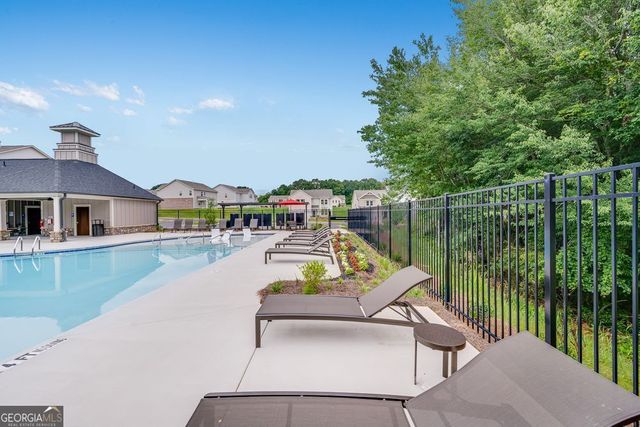 1663 Fawlocke Run, Loganville, GA 30052