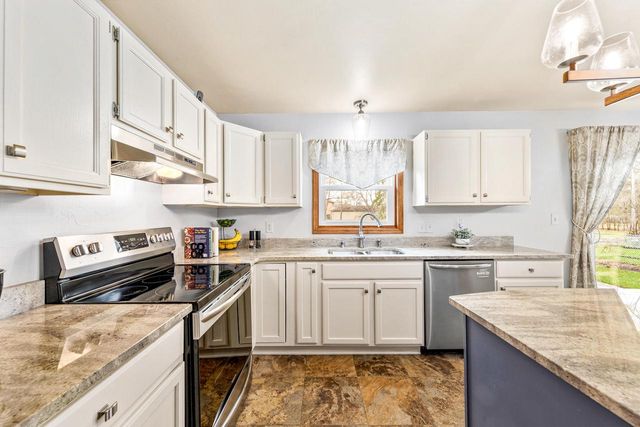 10033 W Ruby AVENUE, Wauwatosa, WI 53225